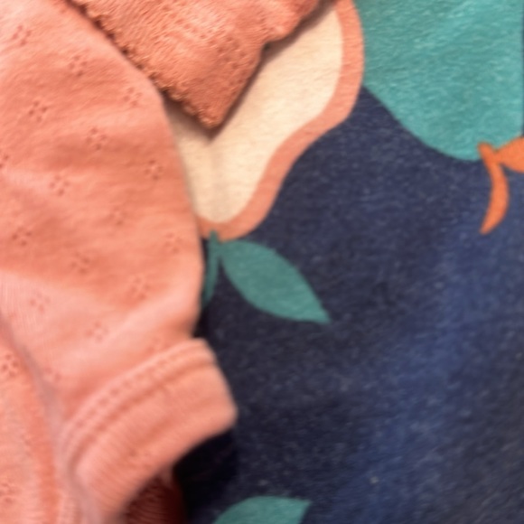 3/$15 Carter’s outfit 18m - Picture 3 of 4